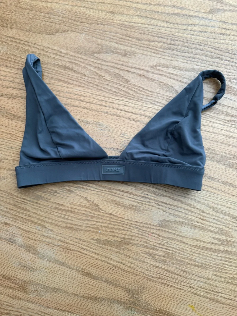 SKIMS Signature Swim Plunge Bikini Top Gunmetal Medium